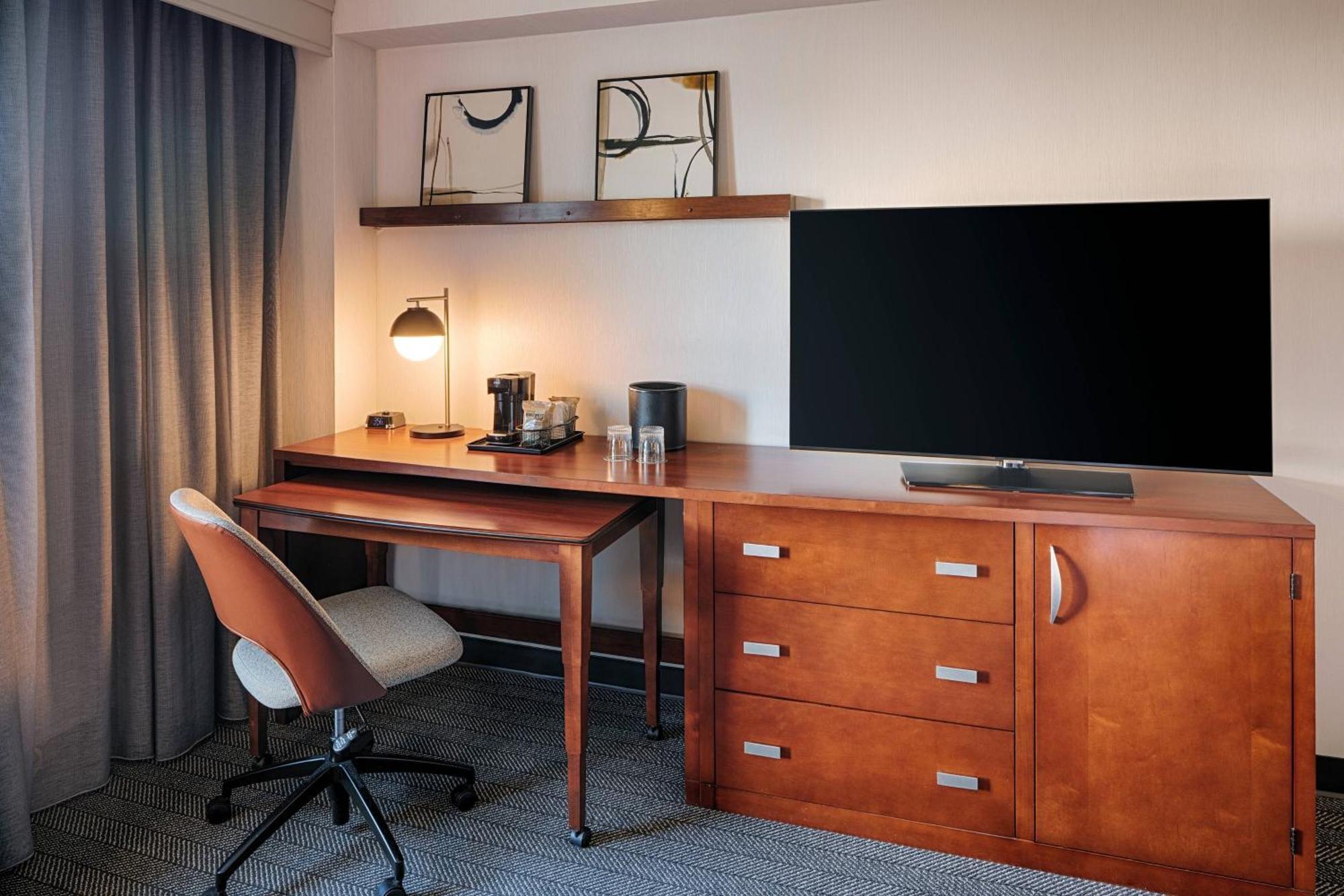 Hotel Courtyard By Marriott Springfield Downtown Zewnętrze zdjęcie