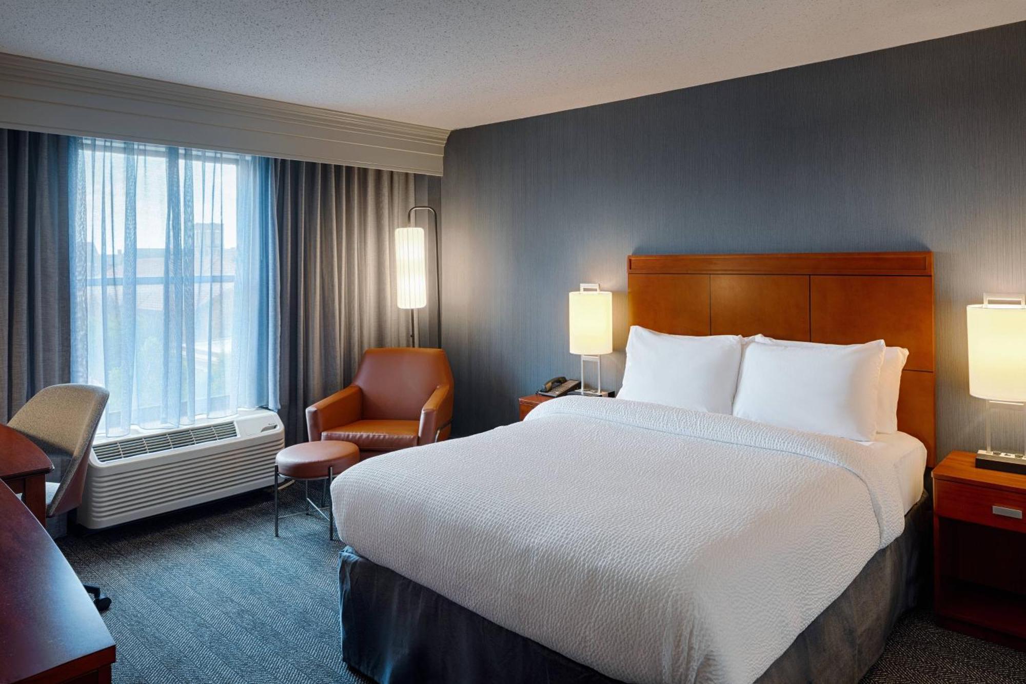 Hotel Courtyard By Marriott Springfield Downtown Zewnętrze zdjęcie